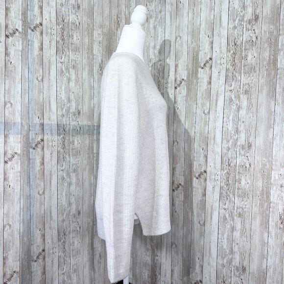 Women's Old Navy Sweater | White | Crew Neck | Large | Relaxed Fit | Stretch - Picture 3 of 10